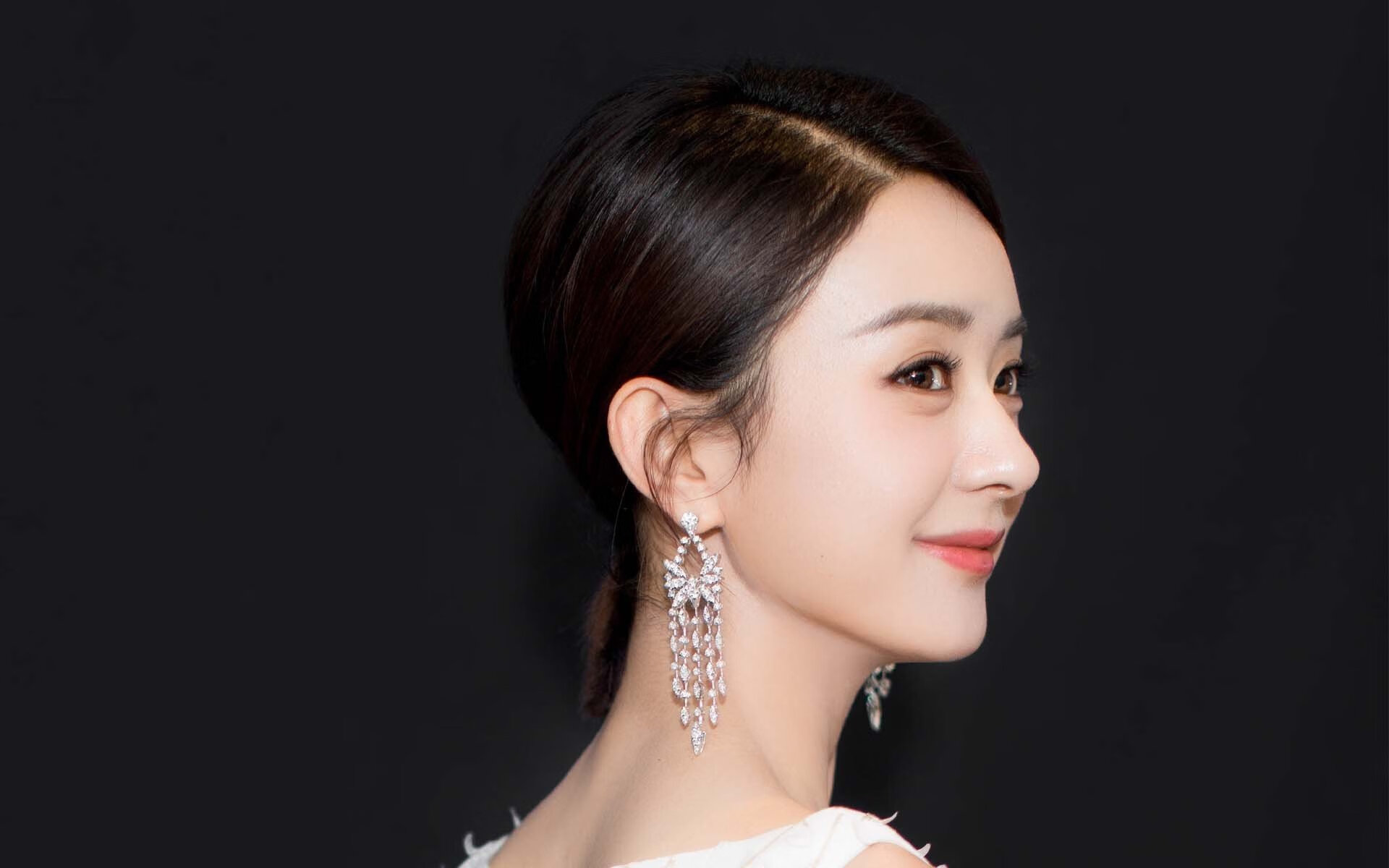 德赢平台官网-凯撒酋长与阿尔阿赫利体育俱乐部达成合作协议，恺撒酋长