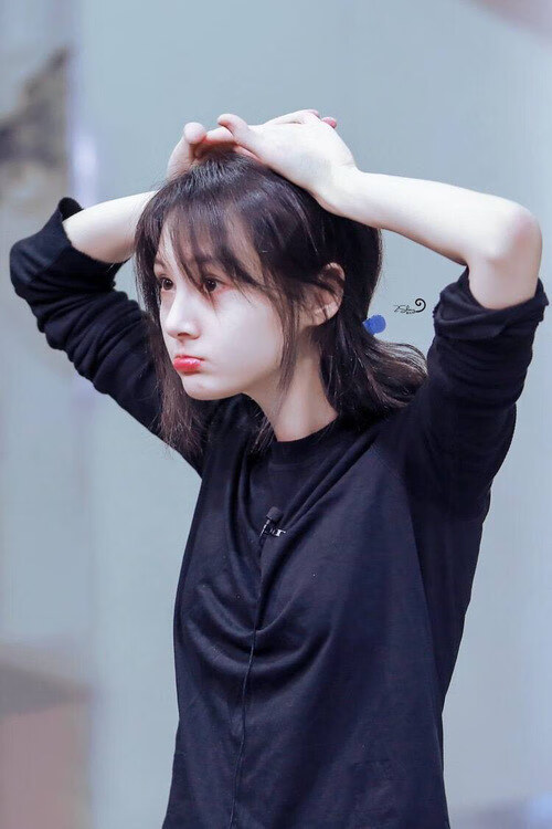 球员防守意识培养普遍滞后,1.防守有球队员技术的基本要求