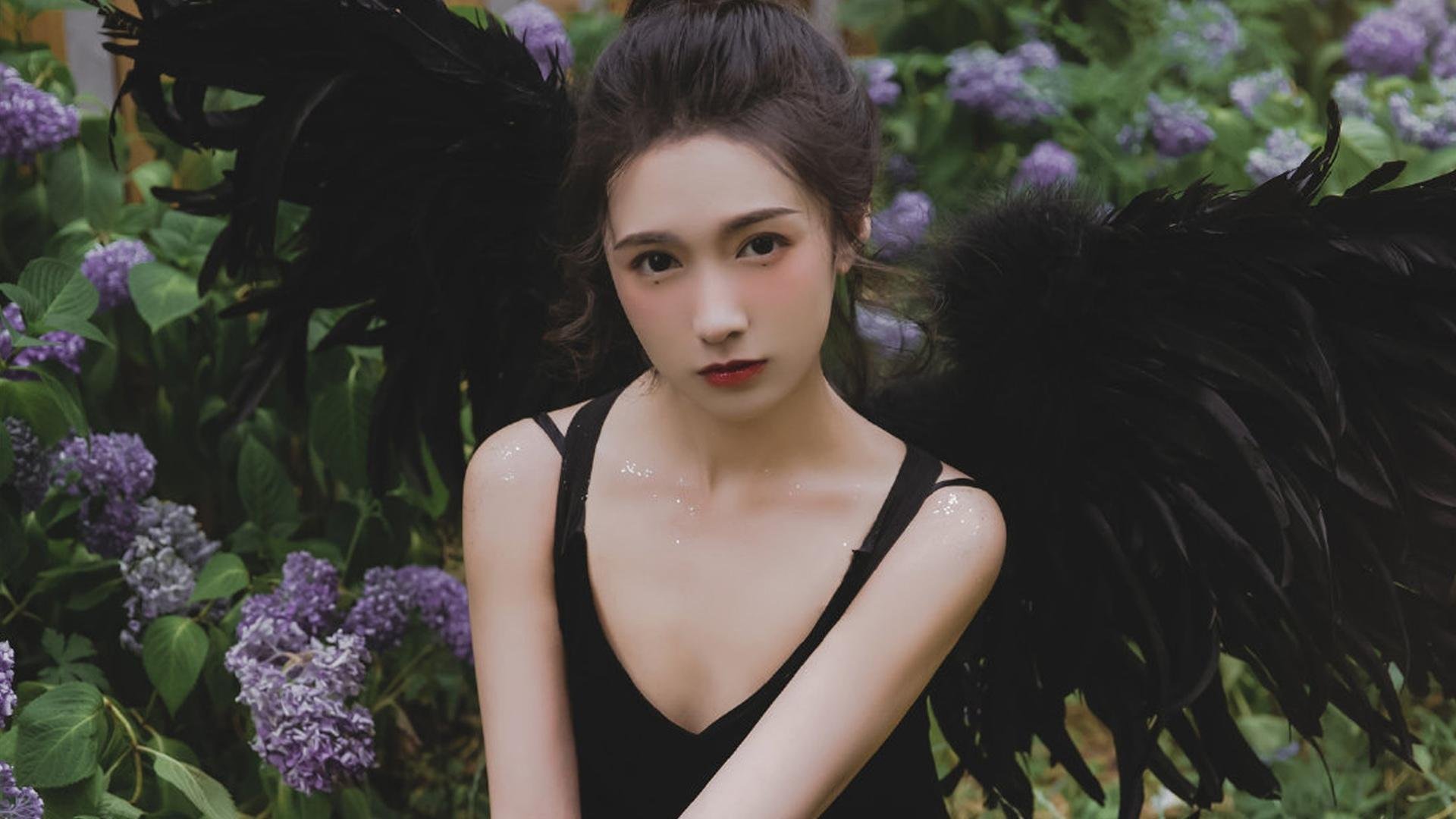 德赢官网官网-李娜谈网球对性格成长影响深远，李娜网球事例